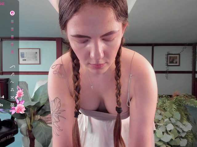 KiraRustle's BongaCams show and profile