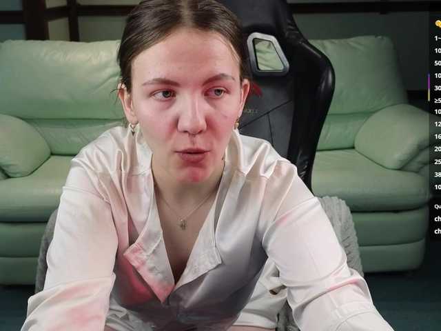 KiraRustle's BongaCams show and profile