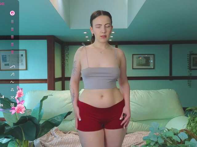 KiraRustle's BongaCams show and profile