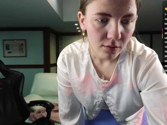 KiraRustle's BongaCams show and profile