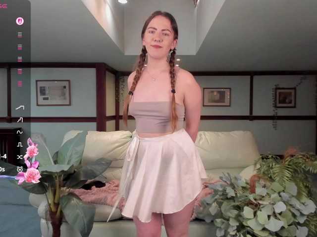 KiraRustle's BongaCams show and profile