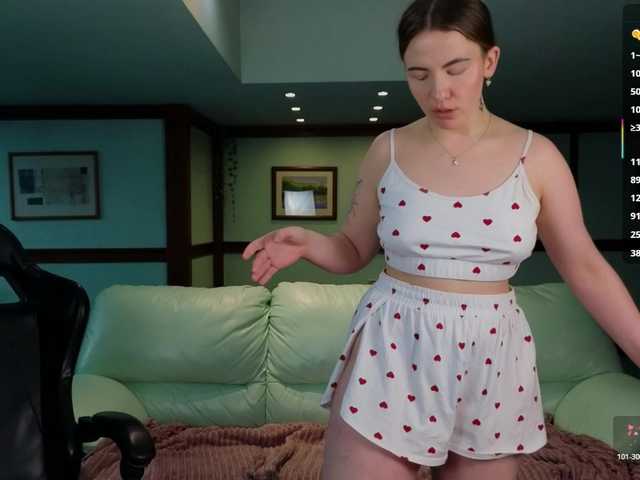 KiraRustle's BongaCams show and profile