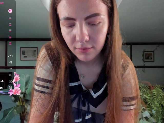 KiraRustle's BongaCams show and profile