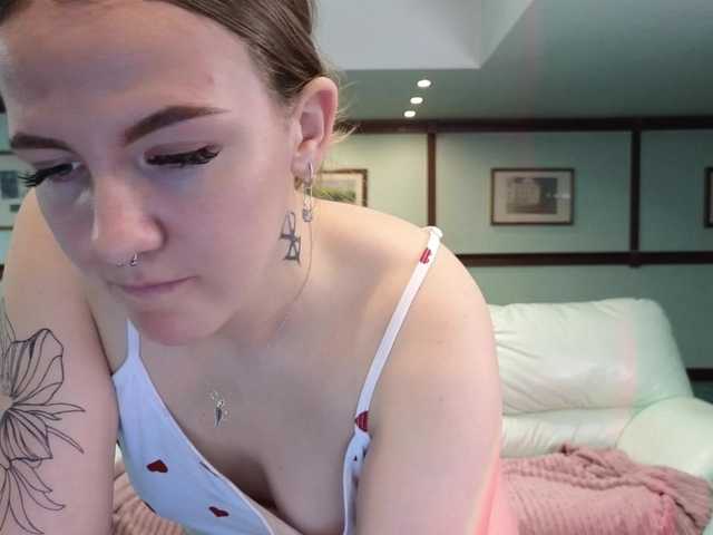 KiraRustle – webcam model profile photo