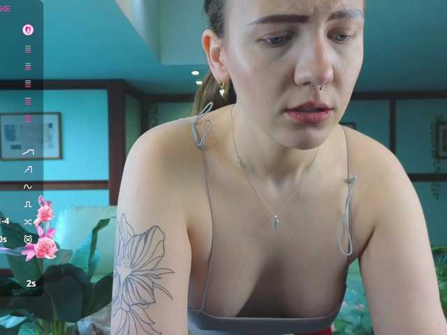 KiraRustle's BongaCams show and profile