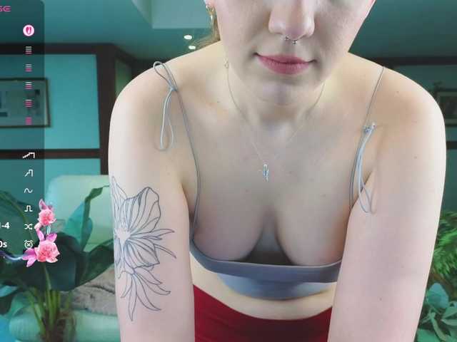 KiraRustle's BongaCams show and profile