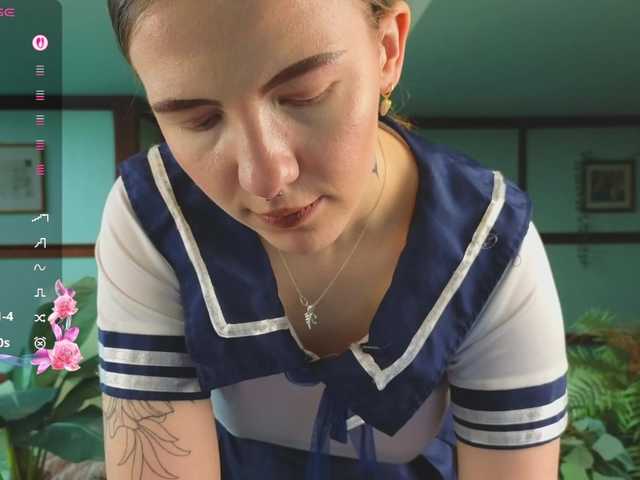 модель KiraRustle