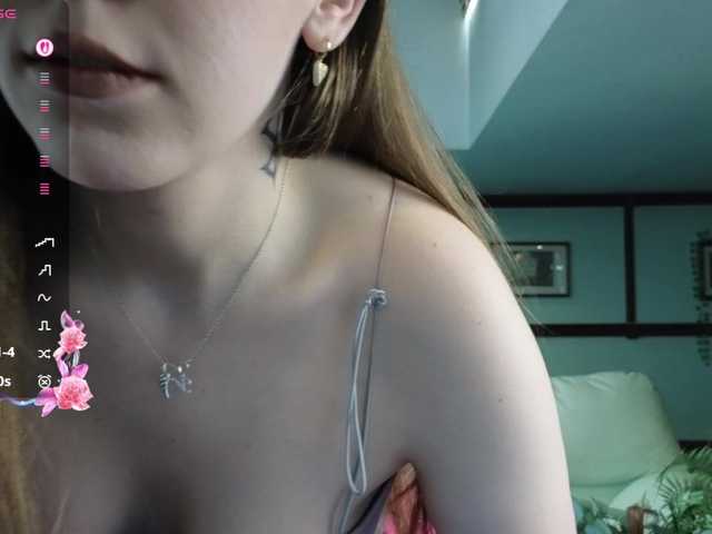 KiraRustle's BongaCams show and profile