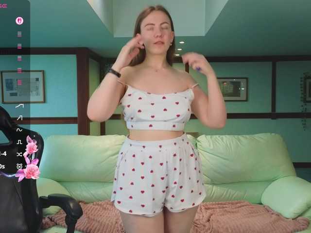 KiraRustle's BongaCams show and profile