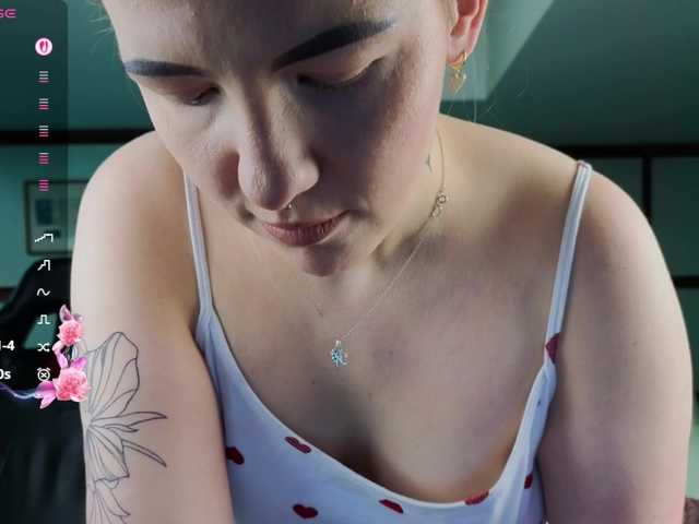 KiraRustle's BongaCams show and profile