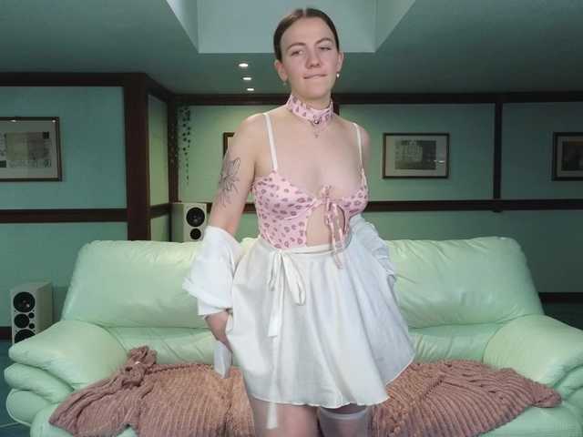 KiraRustle's BongaCams show and profile