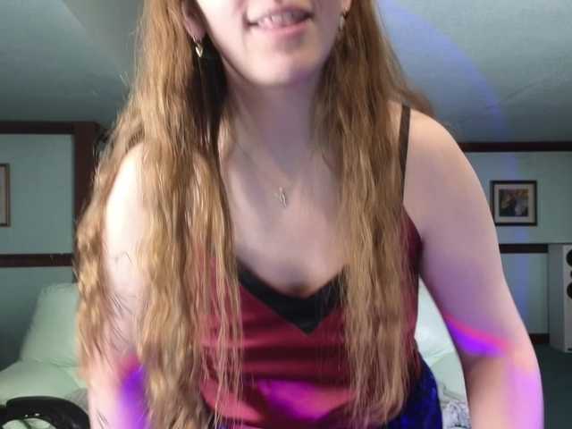 KiraRustle's BongaCams show and profile