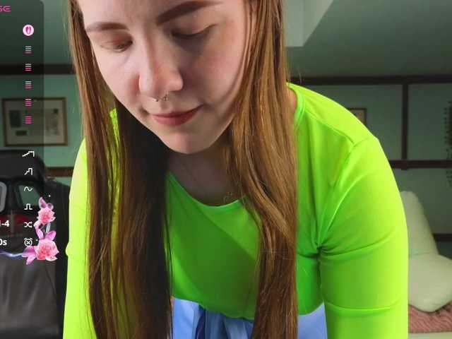 KiraRustle's BongaCams show and profile