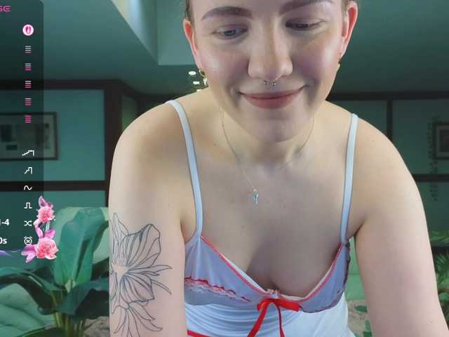 KiraRustle's BongaCams show and profile