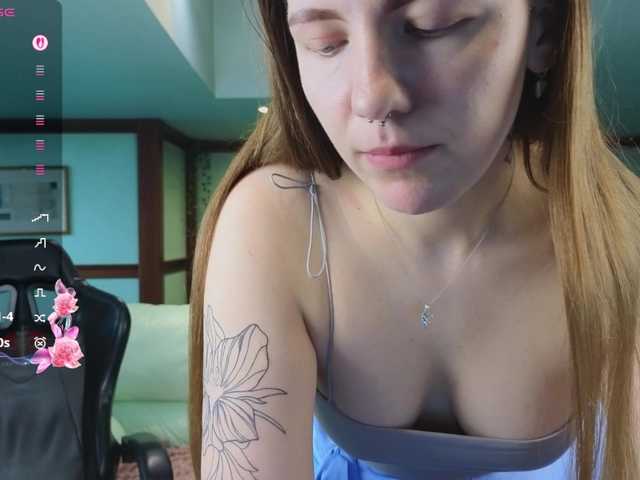 KiraRustle's BongaCams show and profile