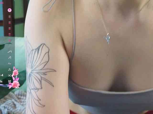 KiraRustle Live Webcam on BongaCams