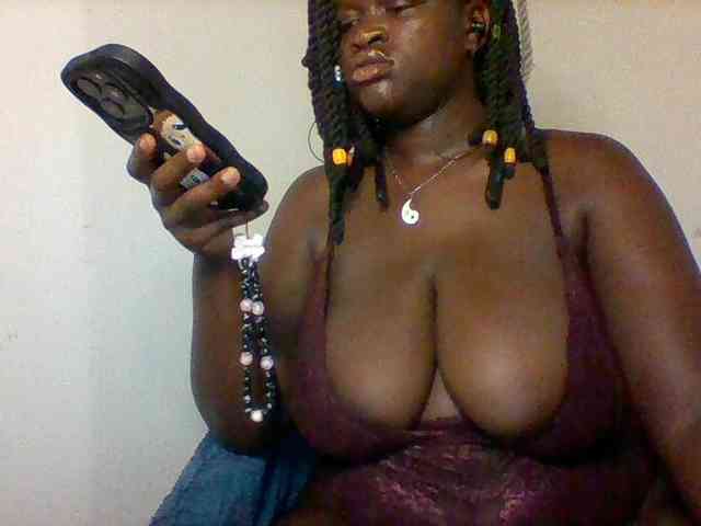 Boobie-queen Boobie-queen