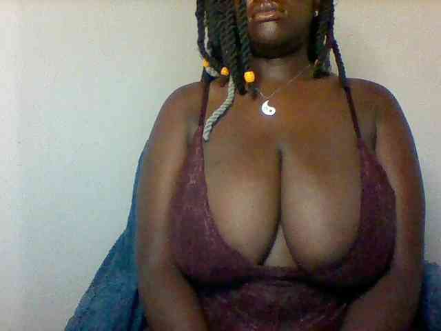 Boobie-queen Boobie-queen