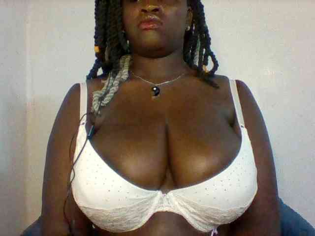 Boobie-queen Live Webcam on BongaCams