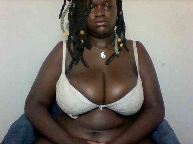 Boobie-queen Boobie-queen