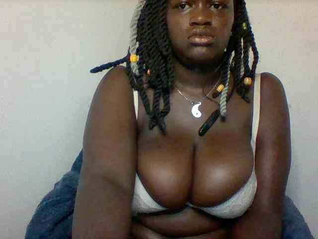 Boobie-queen Boobie-queen