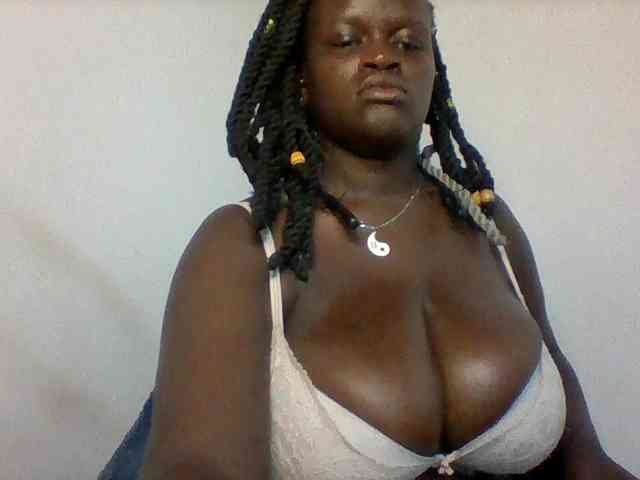 Boobie-queen Boobie-queen