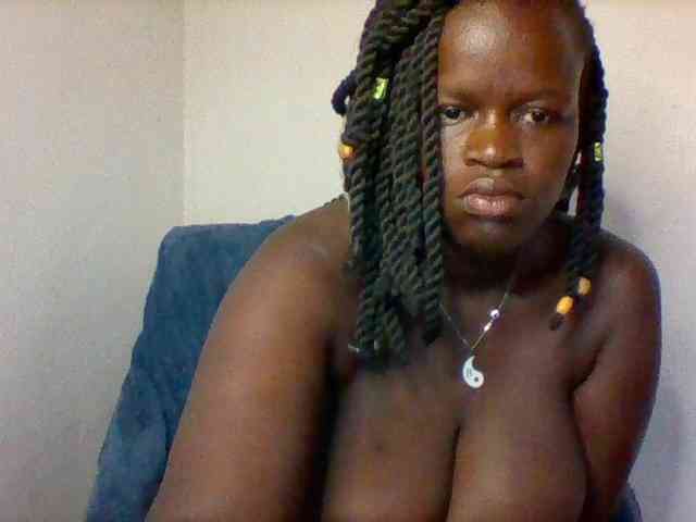 Boobie-queen Boobie-queen