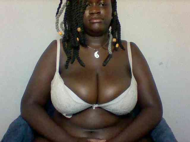 Boobie-queen Boobie-queen