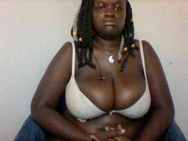 Boobie-queen Boobie-queen