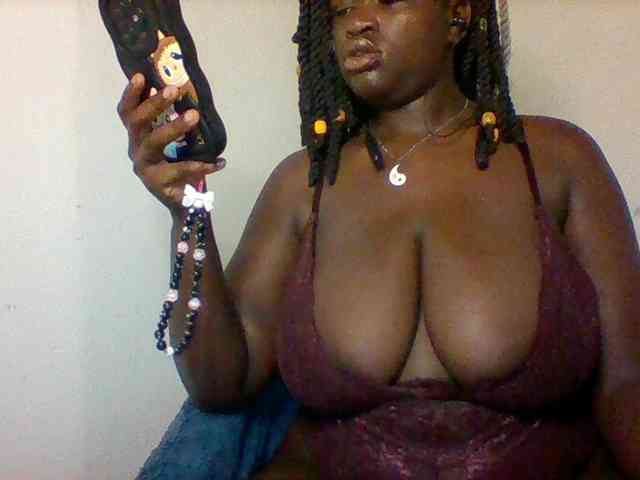 Boobie-queen Boobie-queen