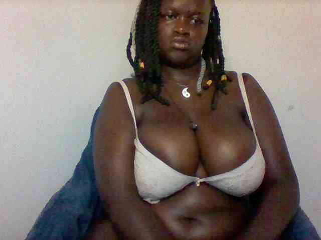 Boobie-queen Boobie-queen