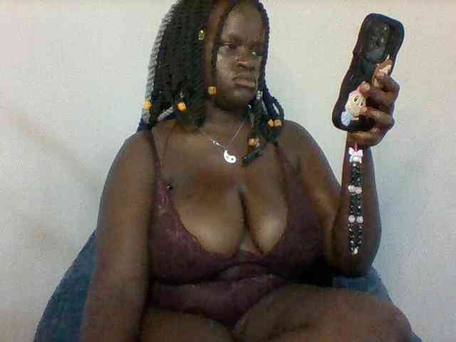 Boobie-queen Boobie-queen