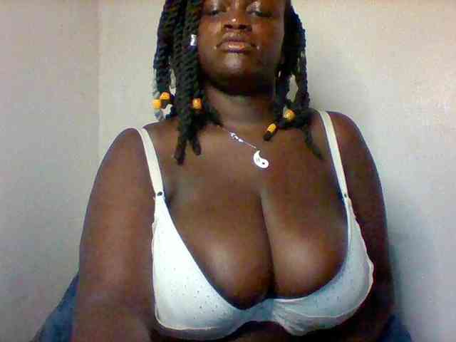 Boobie-queen Boobie-queen