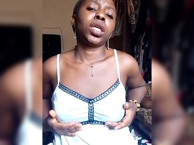 Faithfulfaith4447's BongaCams show and profile