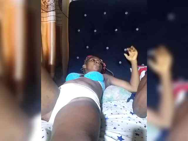 NigerianPusyAndCock webcam