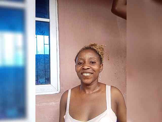 NigerianPusyAndCock webcam