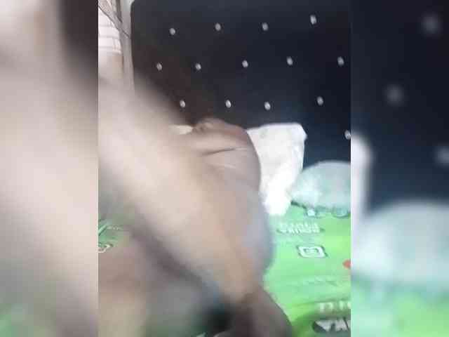 NigerianPusyAndCock webcam