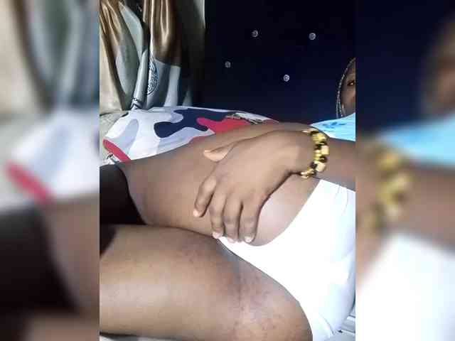 NigerianPusyAndCock webcam