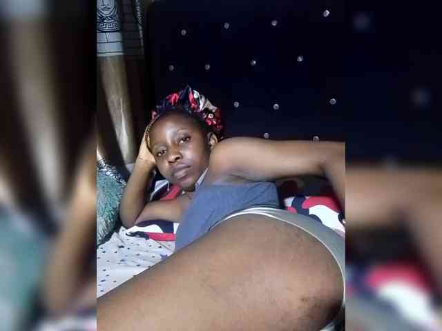 NigerianPusyAndCock webcam