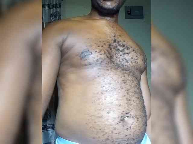 NigerianPusyAndCock webcam