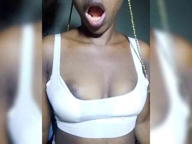 NigerianPusyAndCock webcam