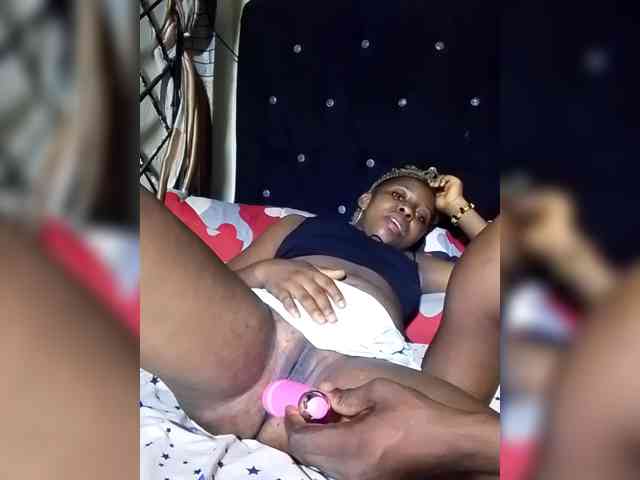 NigerianPusyAndCock webcam