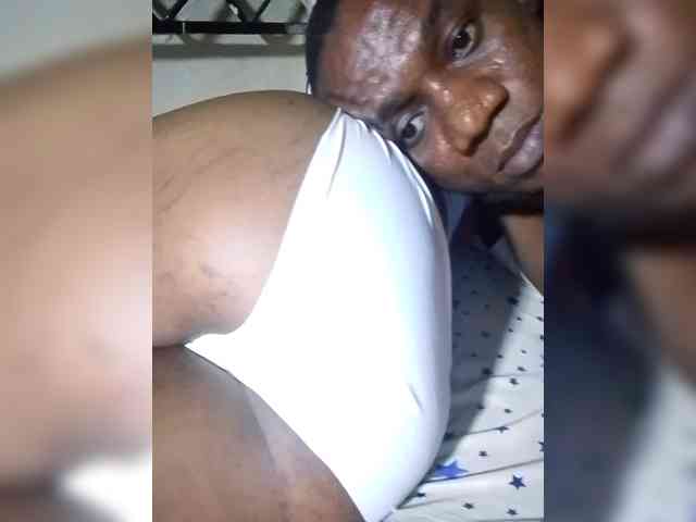 NigerianPusyAndCock webcam
