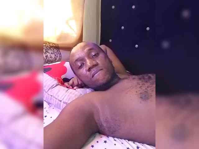 NigerianPusyAndCock webcam