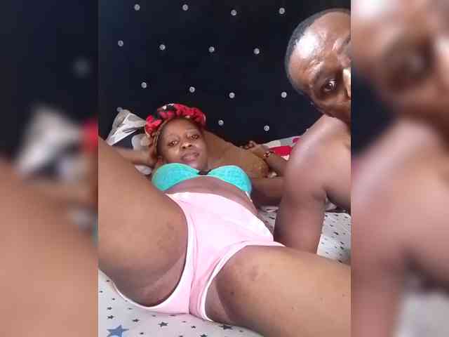 NigerianPusyAndCock webcam