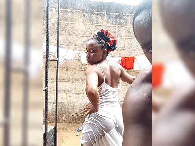 NigerianPusyAndCock webcam