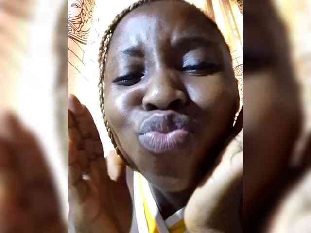 NigerianPusyAndCock webcam