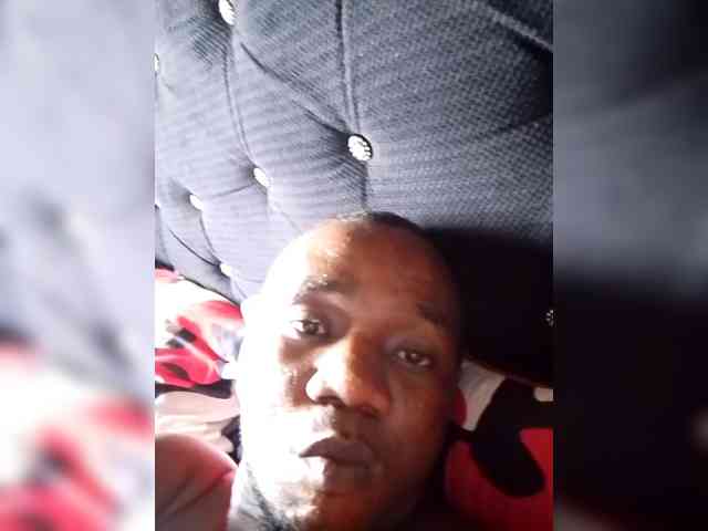 NigerianPusyAndCock webcam