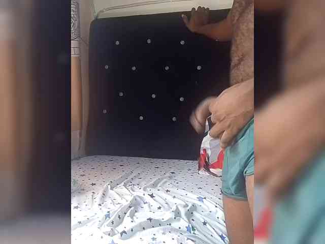 NigerianPusyAndCock webcam