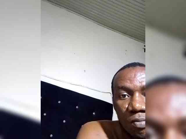 NigerianPusyAndCock webcam